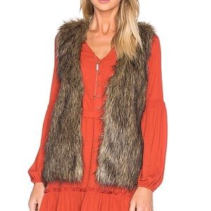 JACK BY BB DAKOTA BELDING FAUX FUR VEST -S
